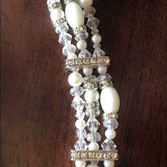 Handmade wedding necklace and bracelet set - Picture 4 of 4