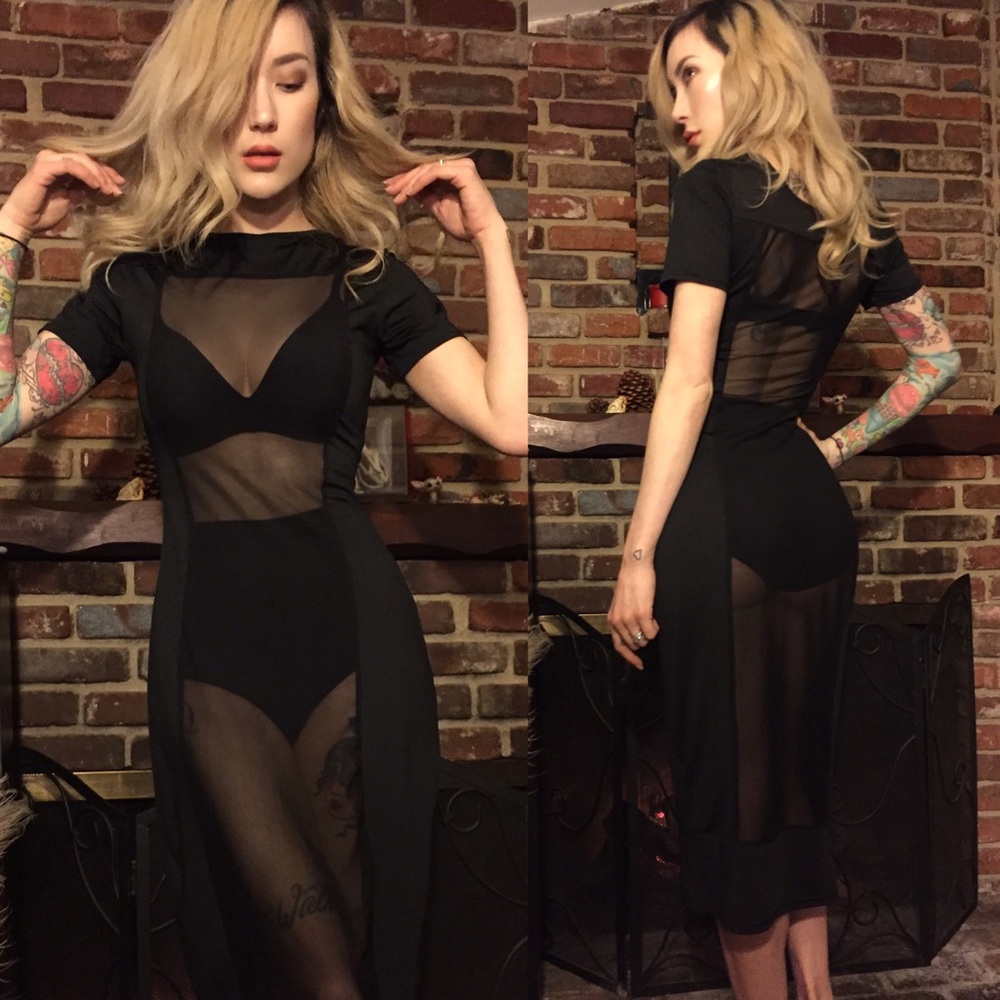 🔥NOW AVAILABLE!🔥Mesh inset bodycon midi