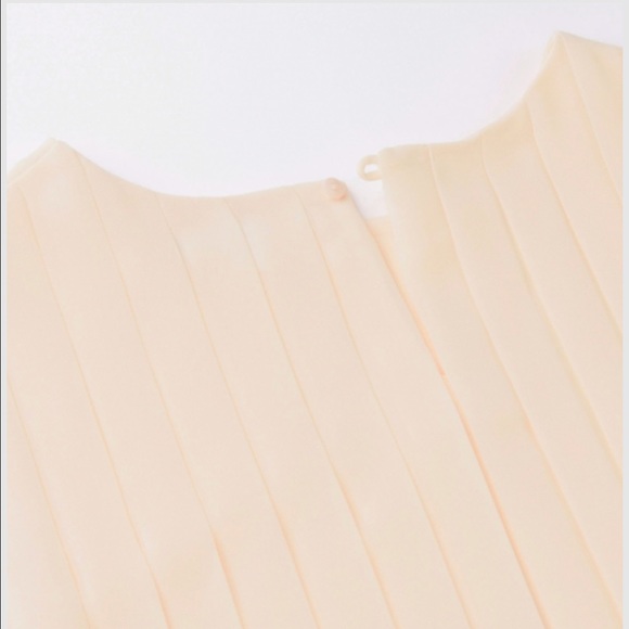 Pleated Blouse - Picture 3 of 6