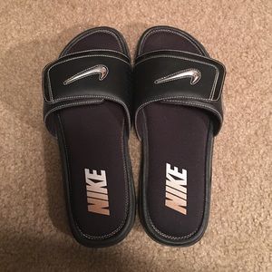Nike sandals/slip-ons