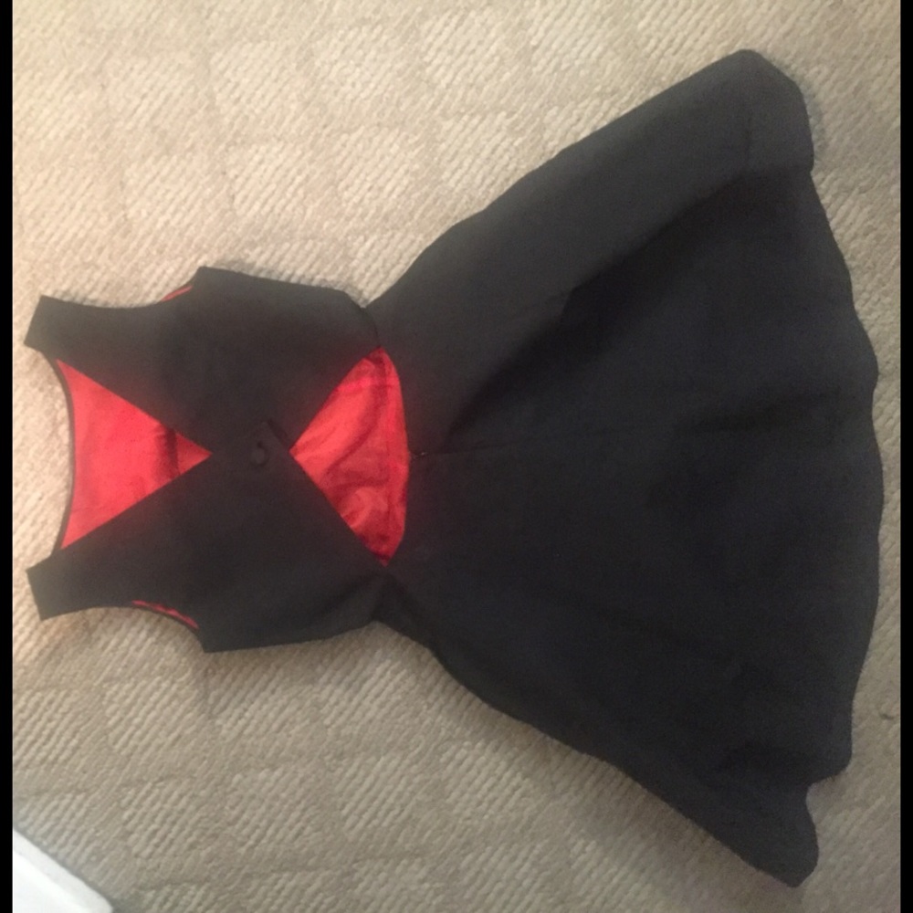 Classic lines LBD Isaac Mizrahi for Target 🎯💋 - Picture 7 of 8