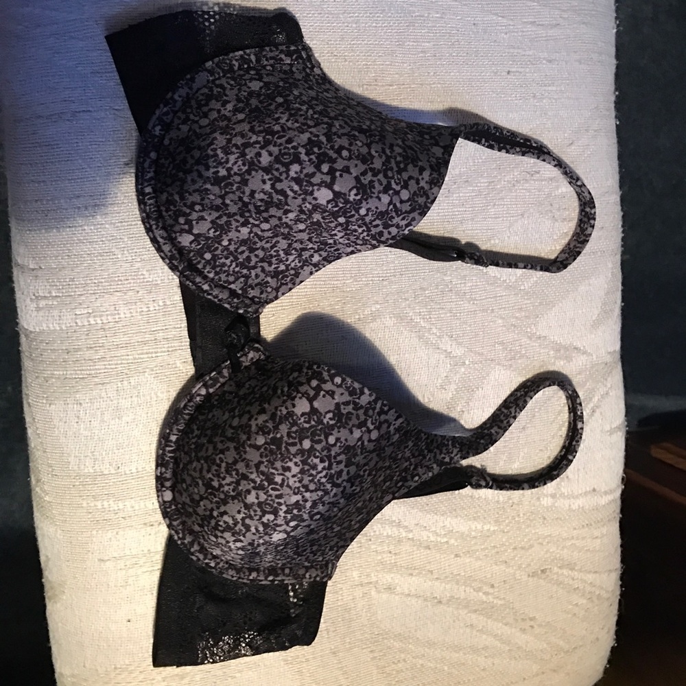 Vera Wang Bra 34B