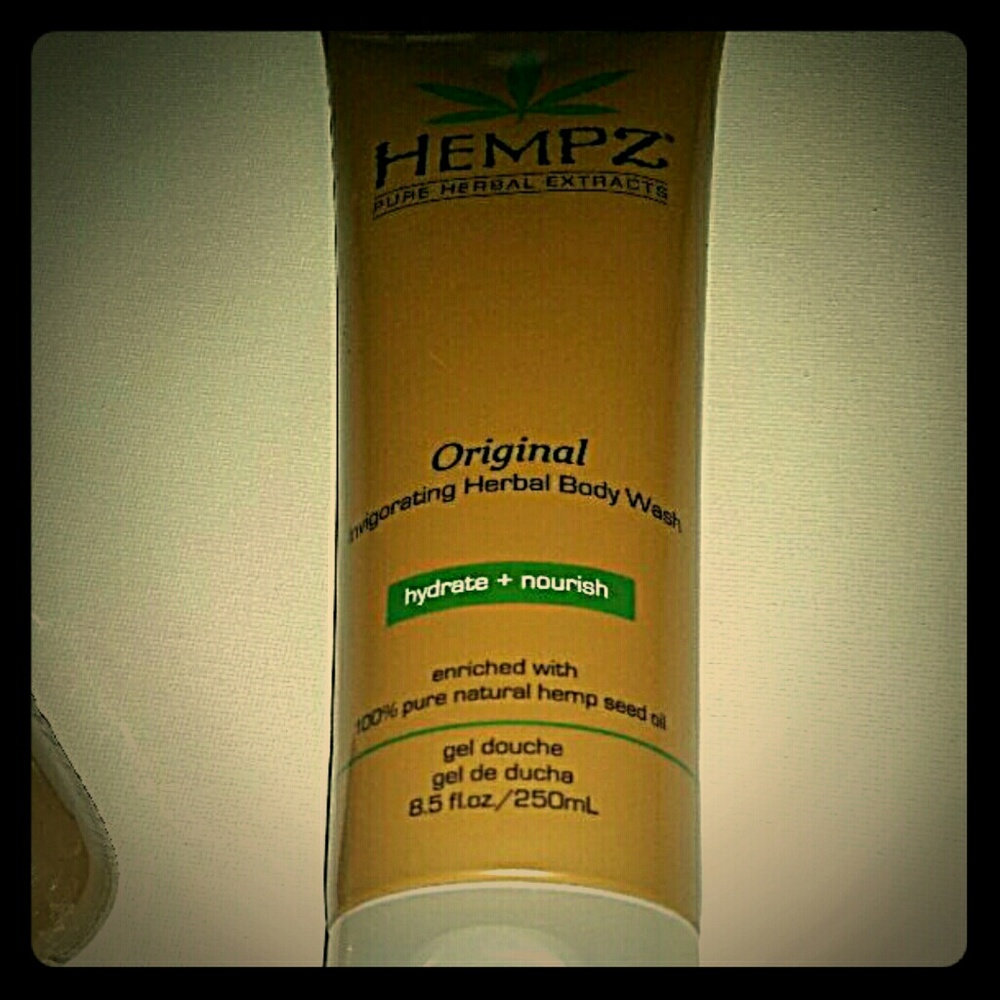 HEMPZ Moisturizing Body Wash