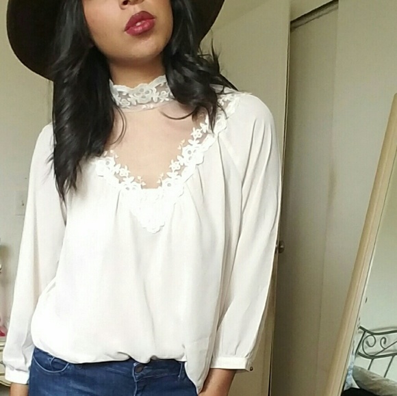 ROMANTIC CREAM MESH FLORAL TOP - Picture 5 of 5