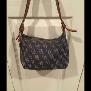 Dooney& Bourke