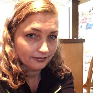 Meet your Posher, Docia