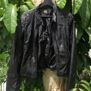 Leather jacket dressy