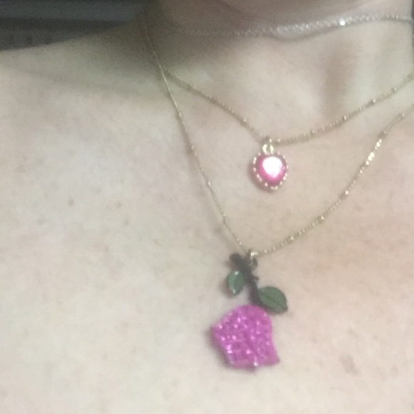 Betsy Johnson Necklace great to bundle - Picture 4 of 4