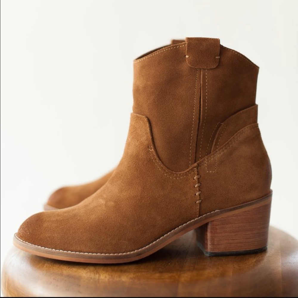 Dolce Vita 'Brayden' ankle booties - saddle suede