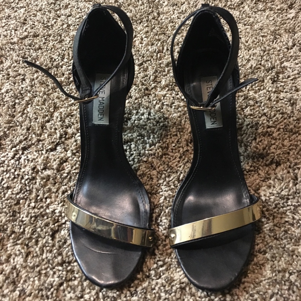 Steve Madden Black & Gold Strappy Sandals