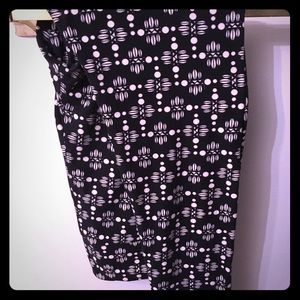 Lularoe TC leggings black and cream