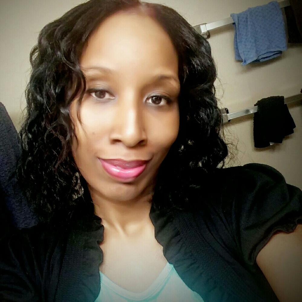 Meet your Posher, Regina