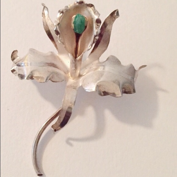 Jewelry - Vintage fine silver orchid pin green stone