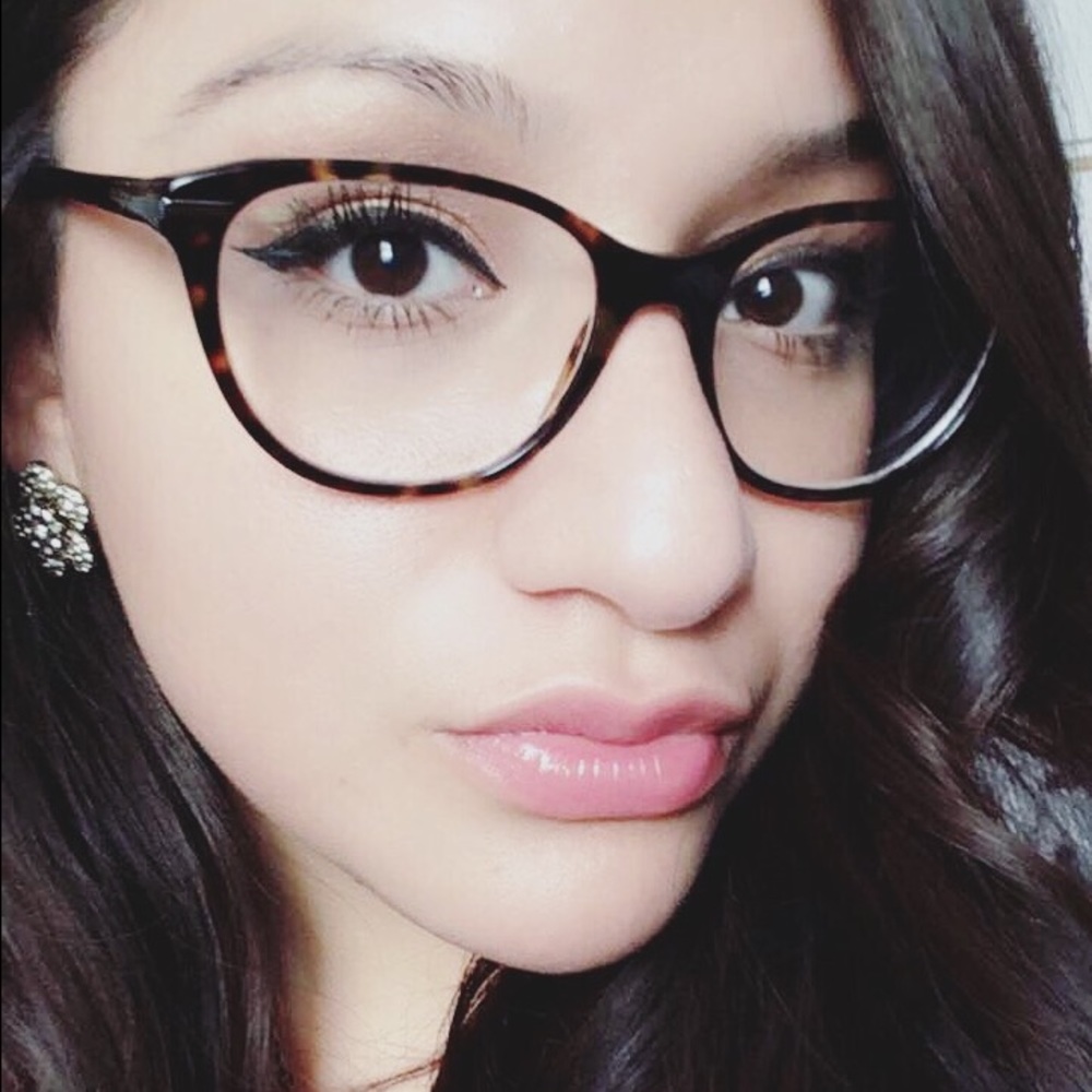 Meet your Posher, Maritza