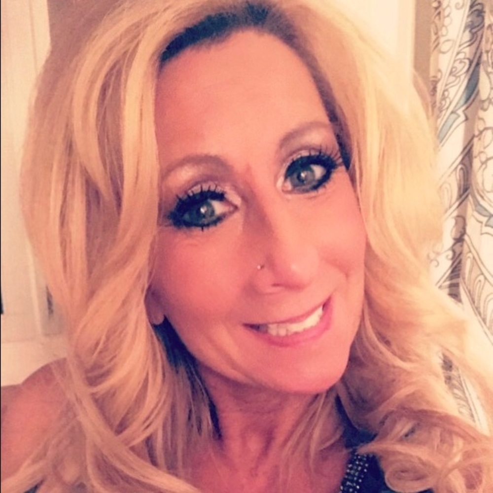 Meet your Posher, Michele
