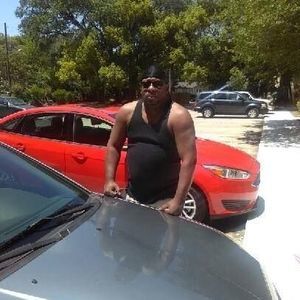 Meet your Posher, Derrick