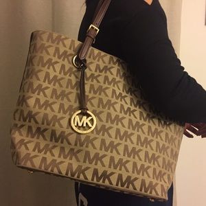 Michael kors handbag