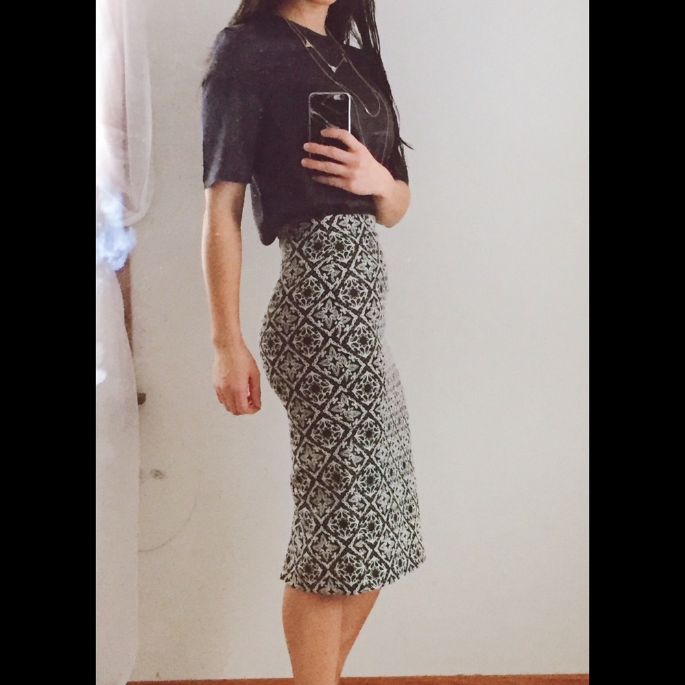 Zara black and white high waisted midi skirt