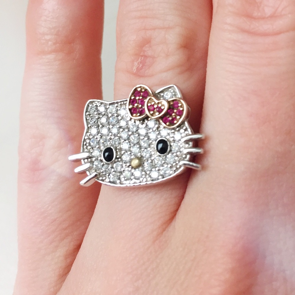Hello Kitty Sanrio sparkly crystal ring