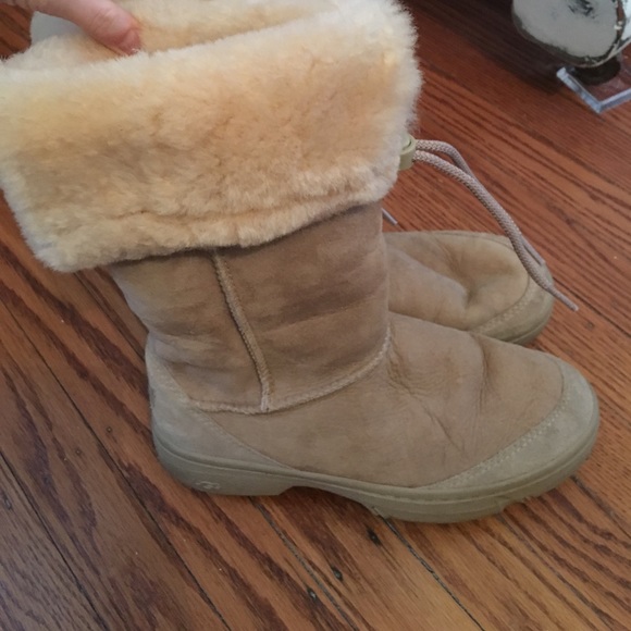 Ugg sand boots - Picture 1 of 5