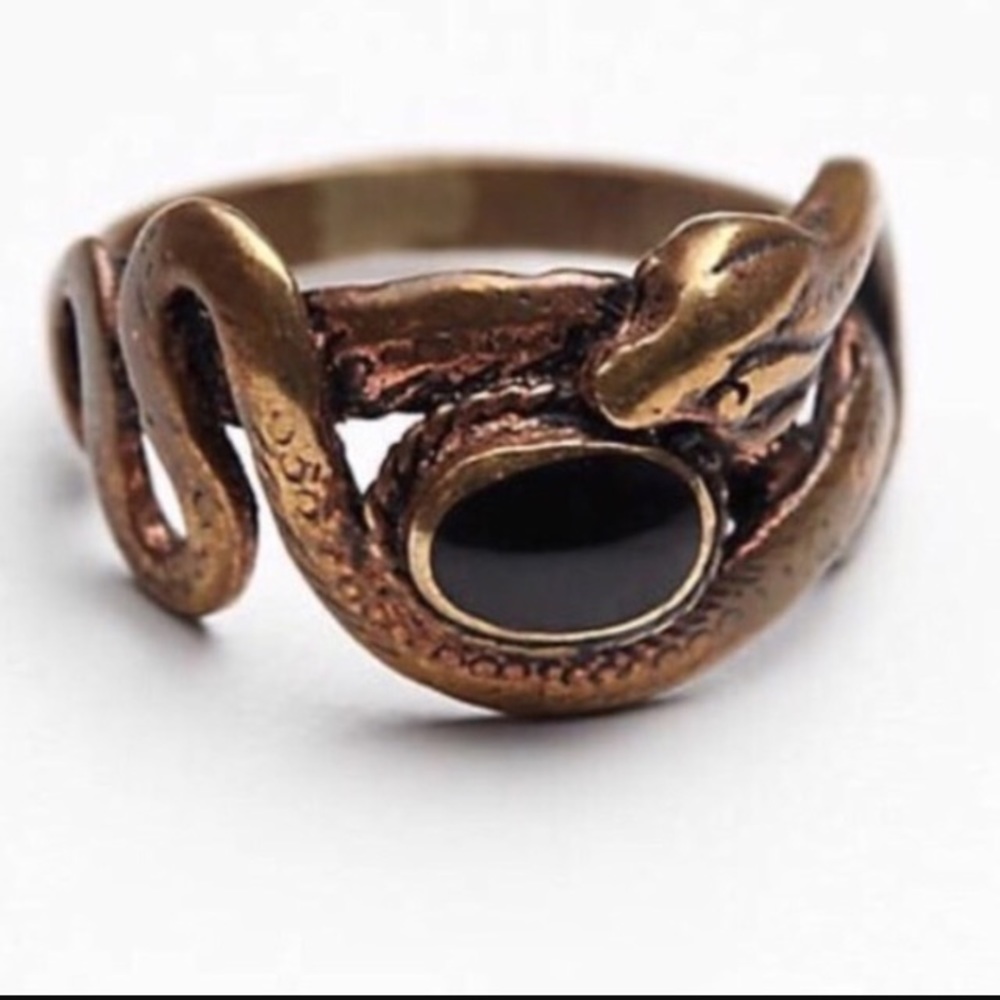 Free People tiger mountain coiled snake ring 🐍