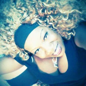 Meet your Posher, Yovonne