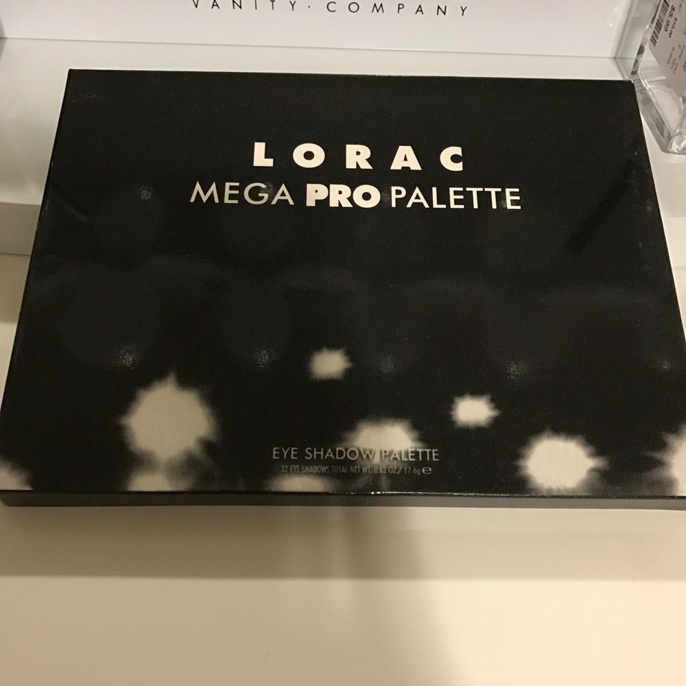 NWT Lorac Mega Pro pallet