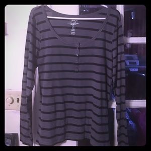 Levi Long sleeve Henley Tee.