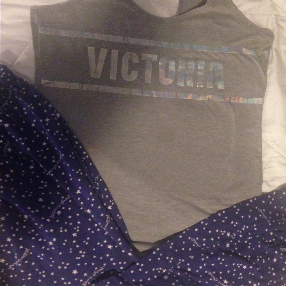 Women's Victoria's Secret pajamas size Large.