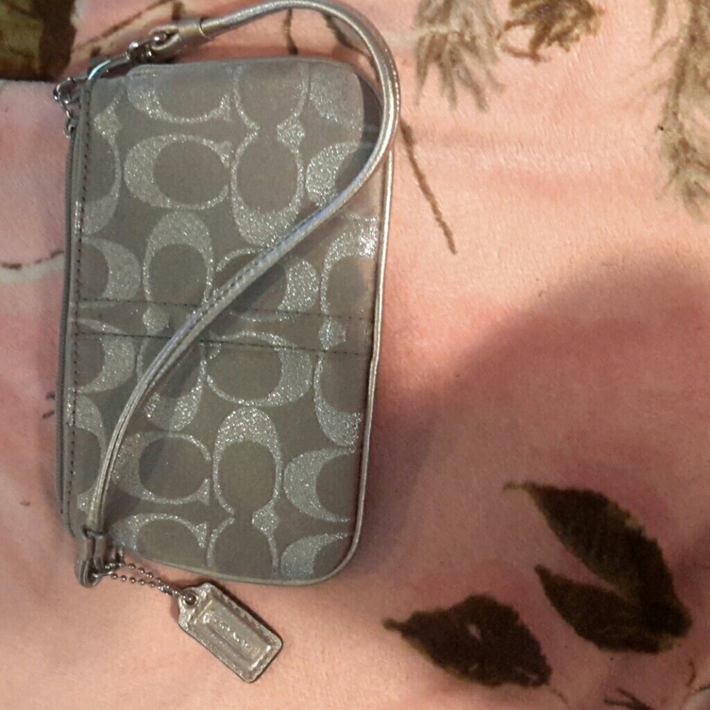 Coach silver metallic sig wristlet*mint*