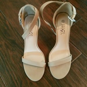 Rogue nude heels