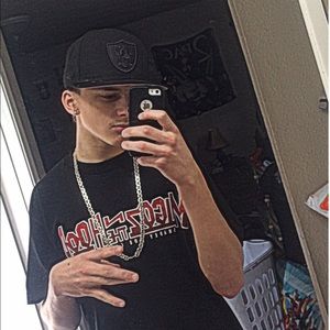 Meet your Posher, Anthony