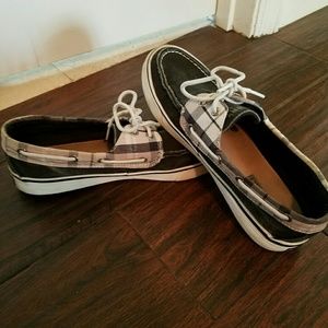 Sperry linen