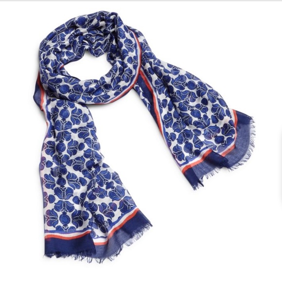 Vera Bradley cobalt tile fringe scarf - Picture 2 of 3