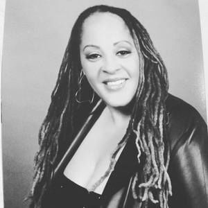 Meet your Posher, Elissa