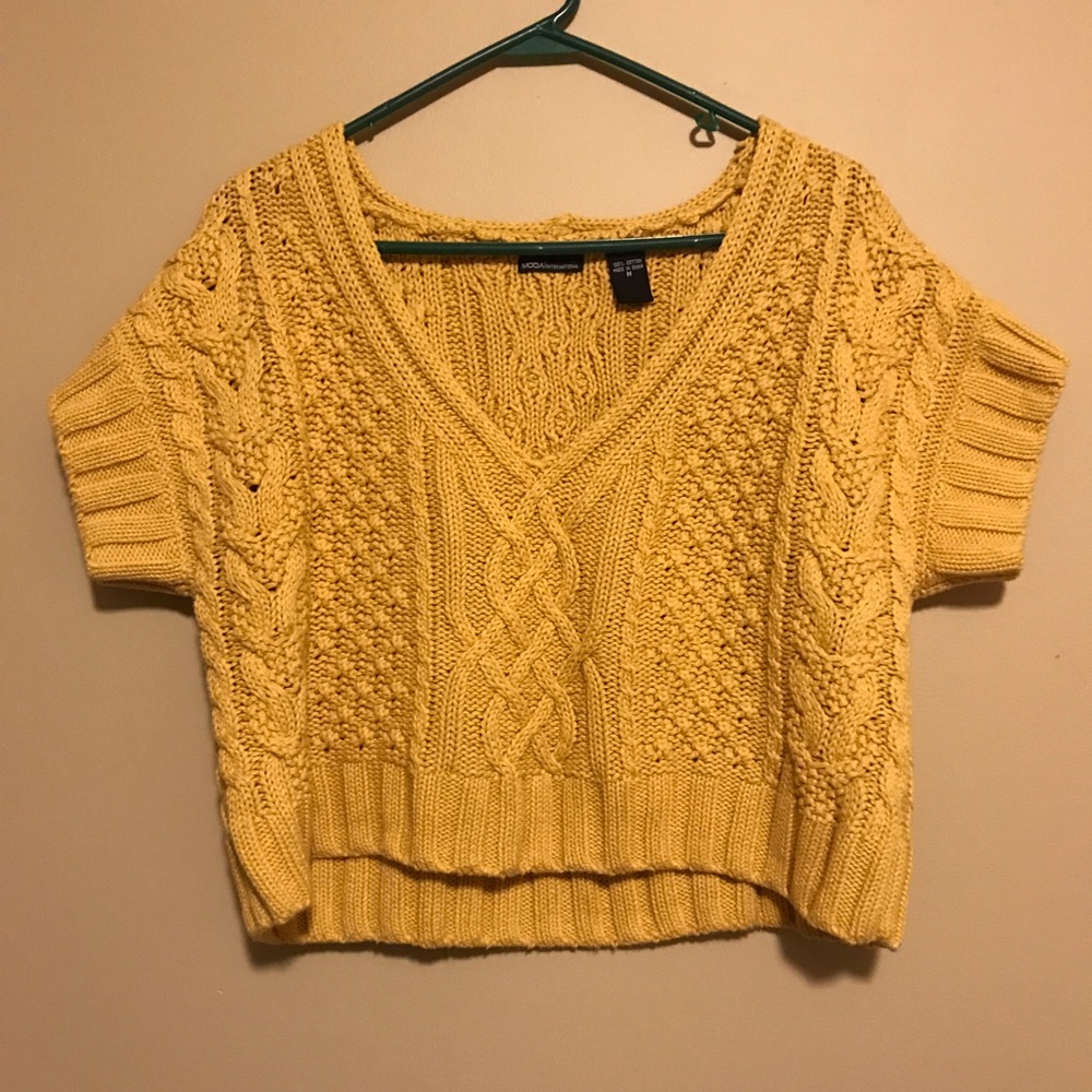 Crop top sweater