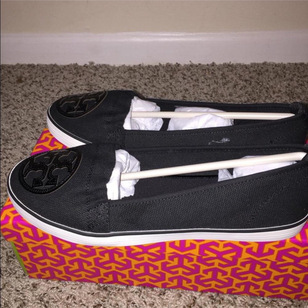 nwt tory hurch sneakers