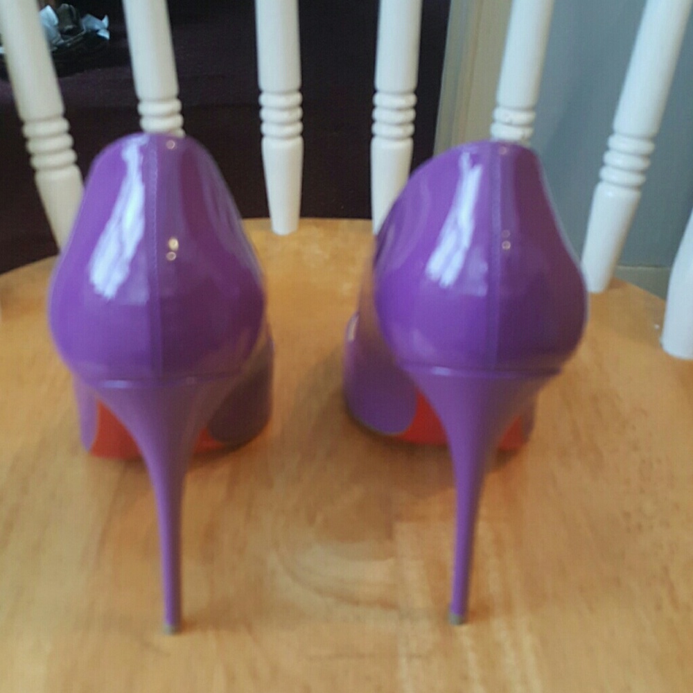 Christian Louboutin pump