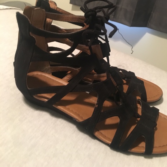 Sandals - Picture 2 of 3