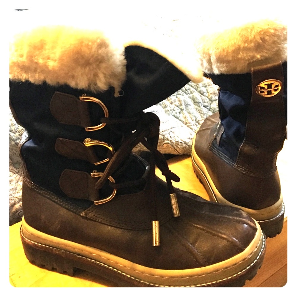 Snow boots by Tory Burch size 6