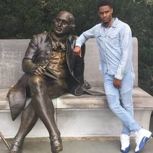 Meet your Posher, Dominique