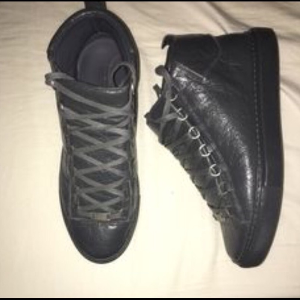 Black Balenciaga's