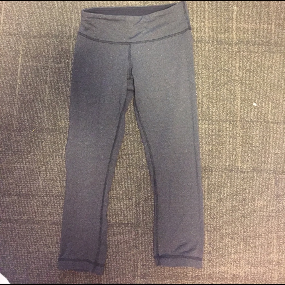 Lululemon crops