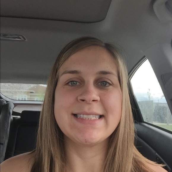 Meet your Posher, Emily - Picture 1 of 1