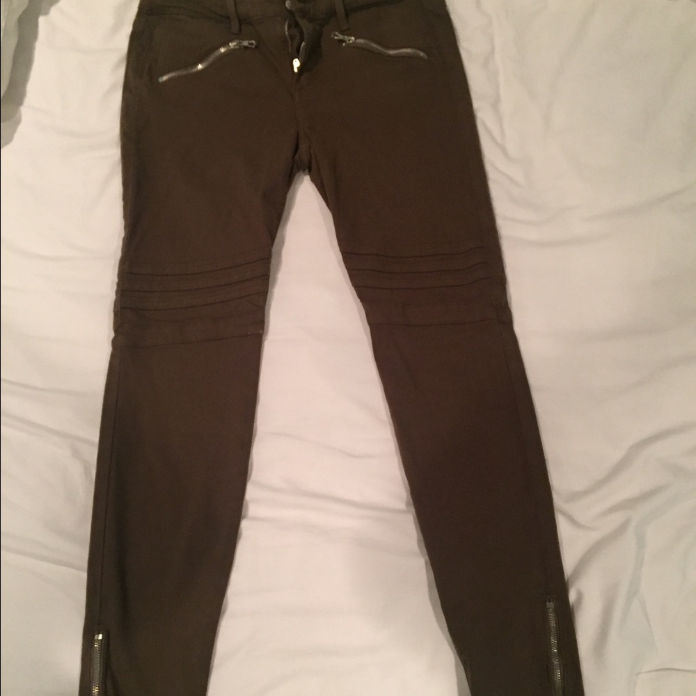 NEVER WORN JOE JEANS W ZIPPERS