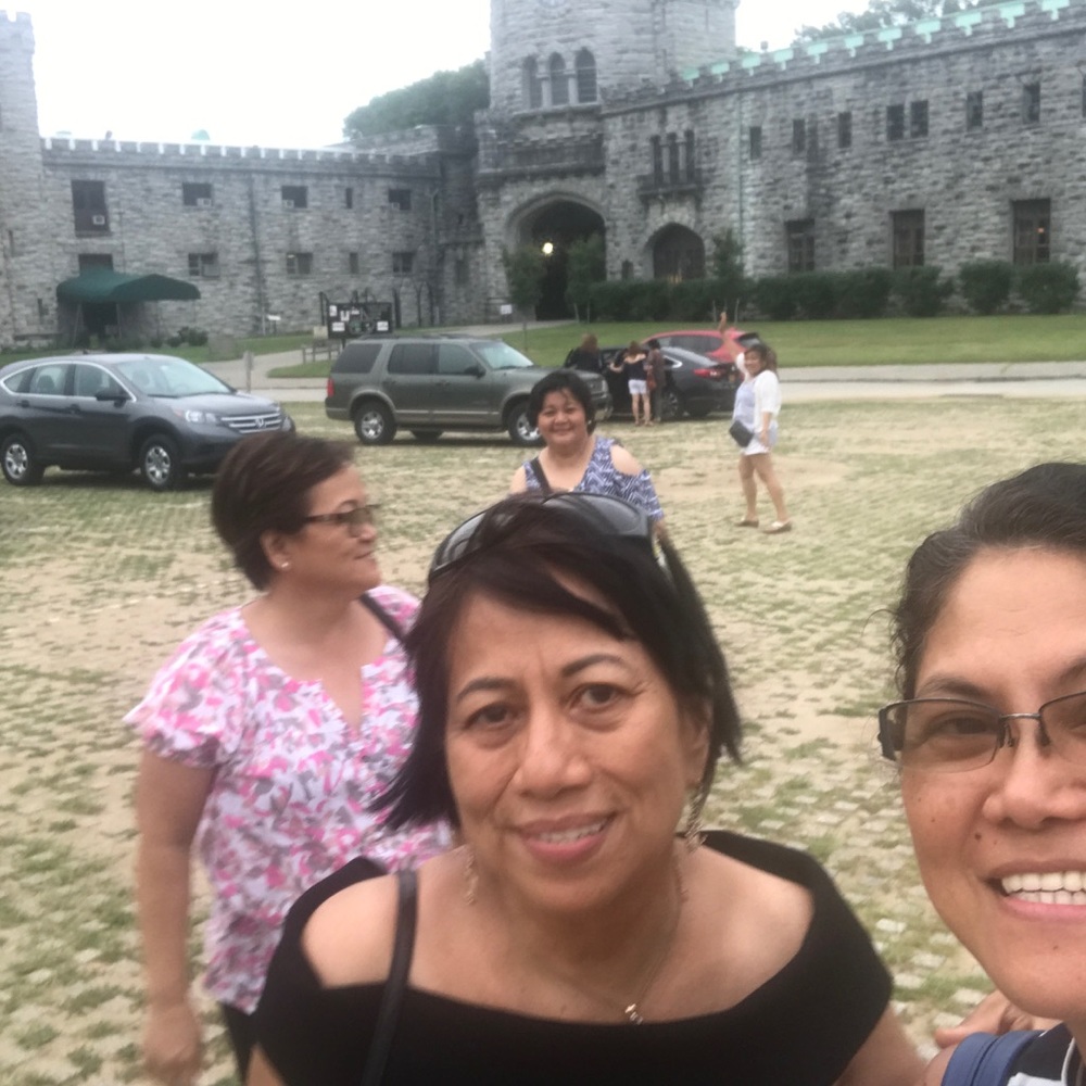 Meet your Posher, Violeta