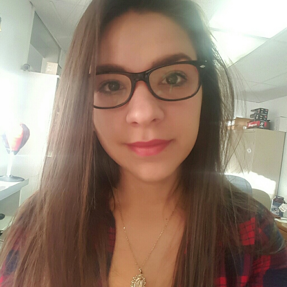 Meet your Posher, Julia