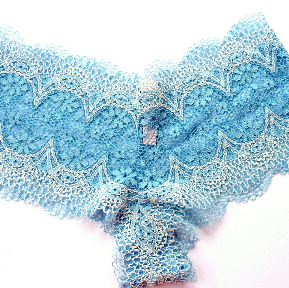 Victoria's Secret Lace Shortie Boyshorts Medium
