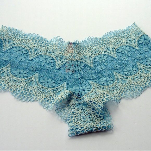 Victoria's Secret Lace Shortie Boyshorts Medium - Picture 2 of 2