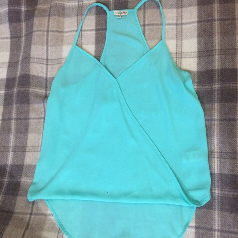 Flowy cross front tank NWOT